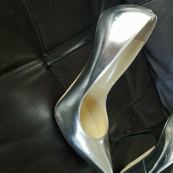 Jimmy Choo Anouk Silver Mirror Leather - Picture 8 of 8